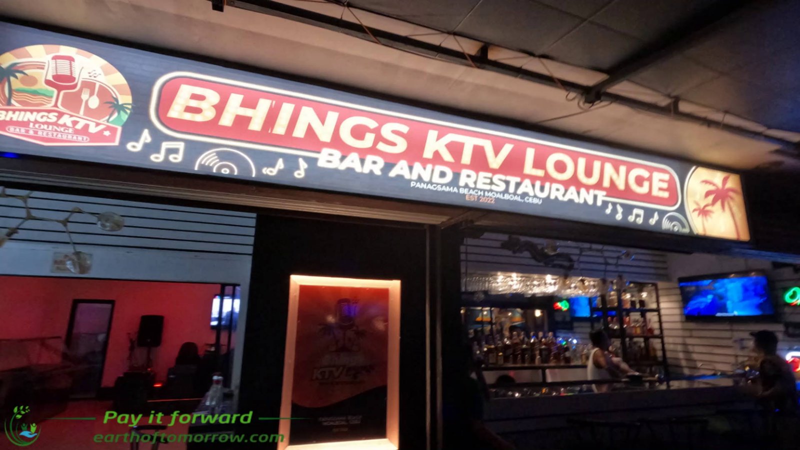 Accident and we got tricked by a restaurant owner in Panagsama